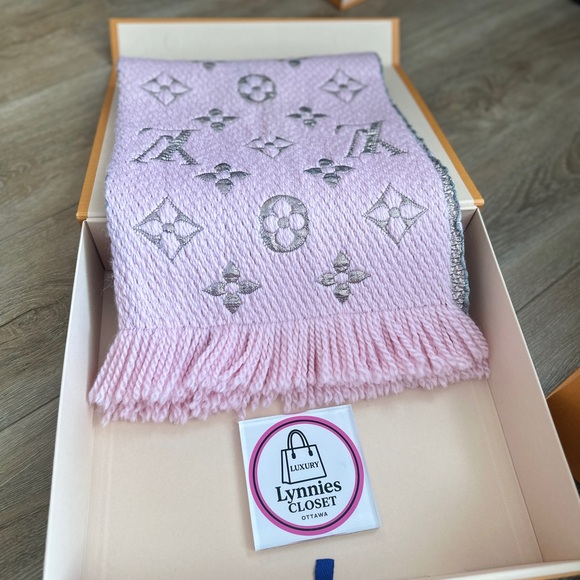 PINK AND GOLD LOGOMANIA - Picture 3 of 8